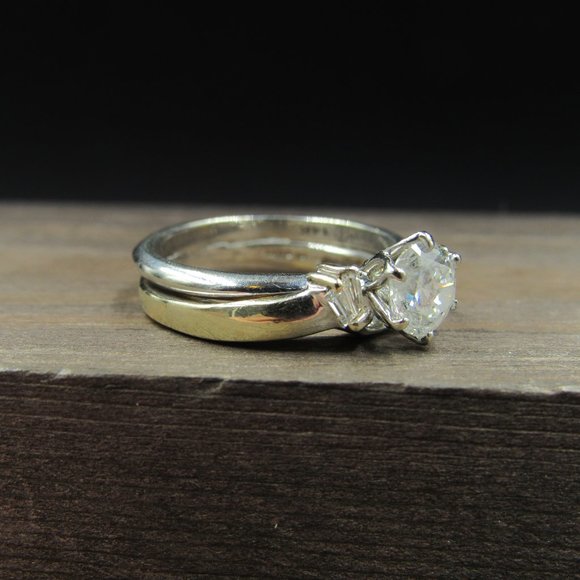 Size 5.5 14k Gold 1.05 Total Carat Diamond Ring - Picture 4 of 8